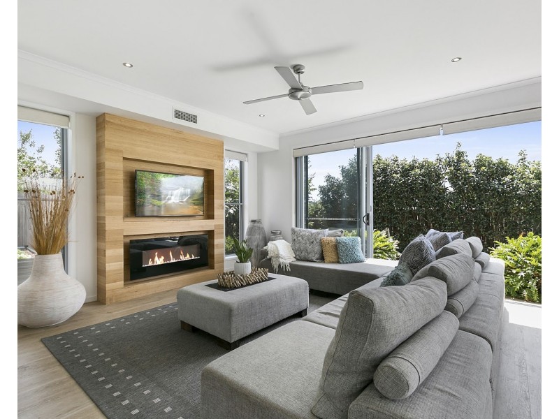 15 Goldfinch Close, Peregian Springs QLD 4573