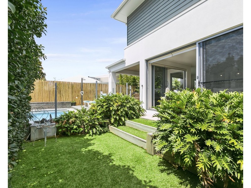 15 Goldfinch Close, Peregian Springs QLD 4573