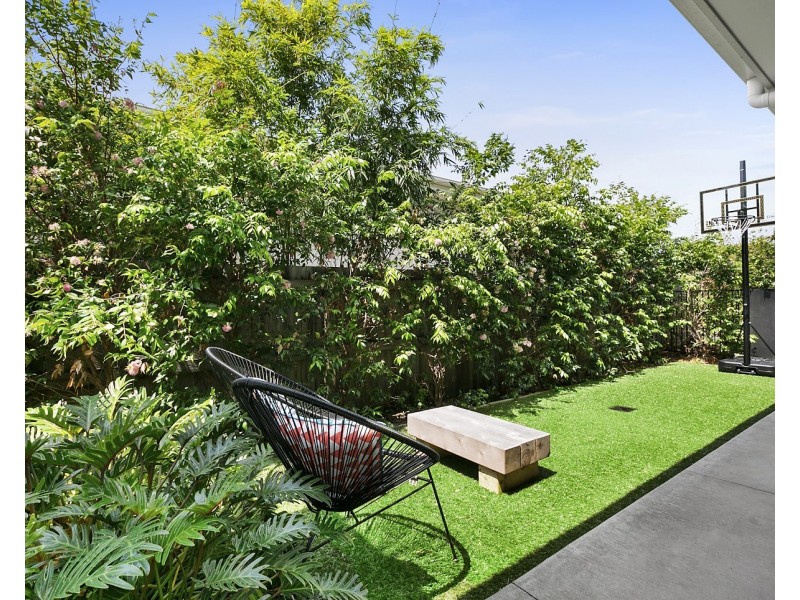 15 Goldfinch Close, Peregian Springs QLD 4573