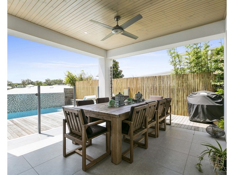 15 Goldfinch Close, Peregian Springs QLD 4573