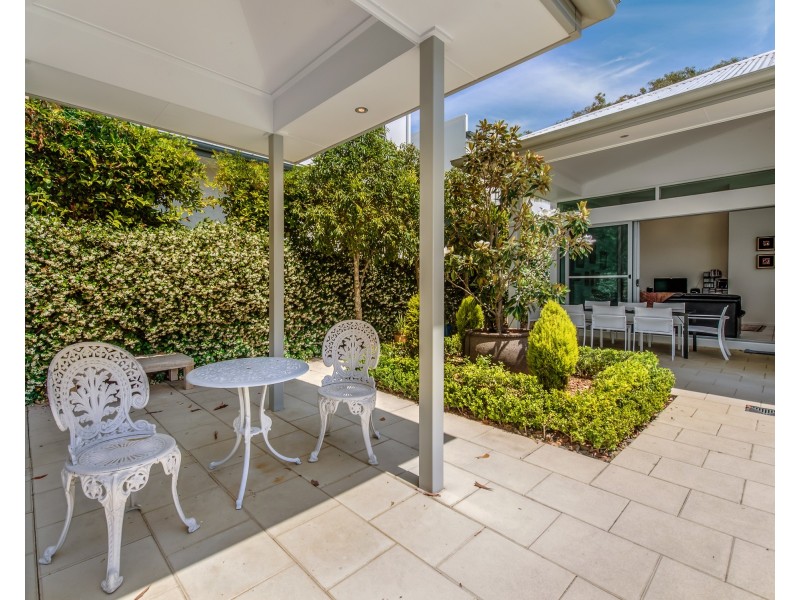24 Lakeside Drive, Peregian Springs QLD 4573