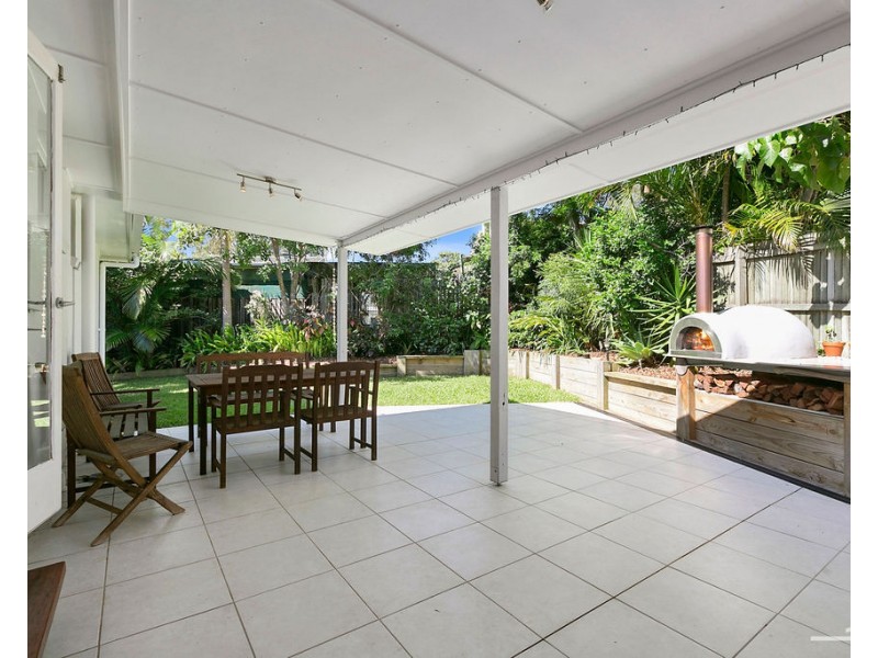 2 Ridge Street, Tewantin QLD 4565