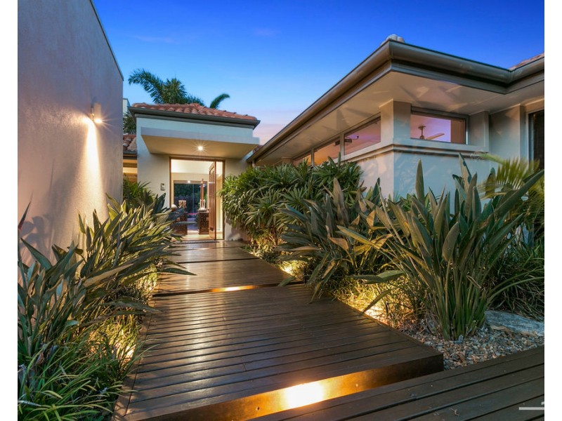 4 Lakeside Drive, Peregian Springs QLD 4573