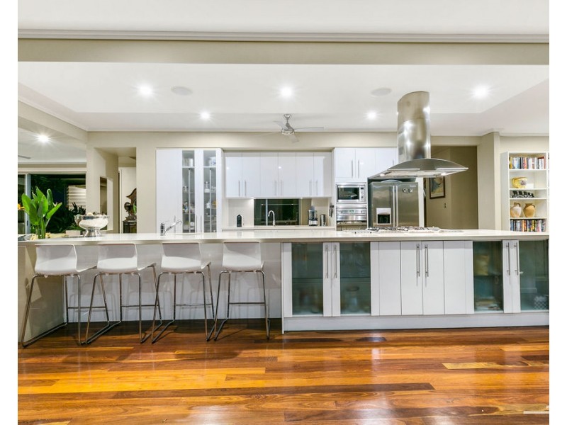 4 Lakeside Drive, Peregian Springs QLD 4573