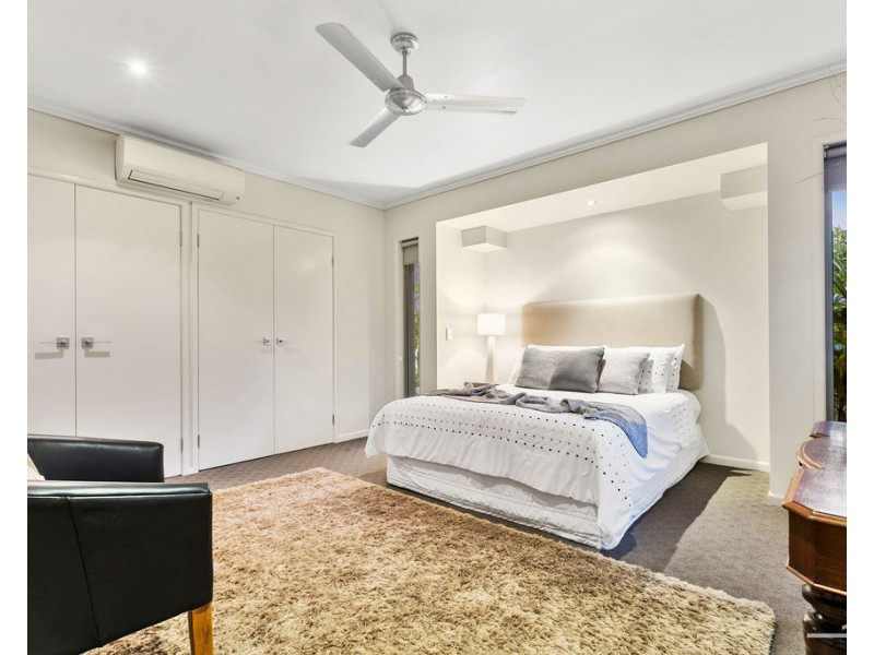 4 Lakeside Drive, Peregian Springs QLD 4573