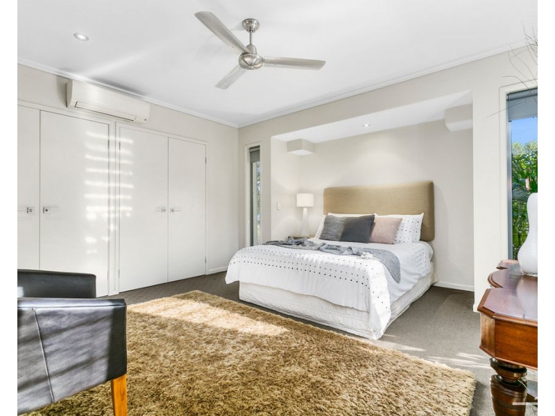 4 Lakeside Drive, Peregian Springs QLD 4573