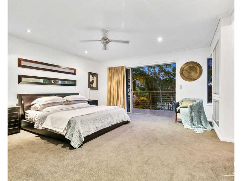4 Lakeside Drive, Peregian Springs QLD 4573