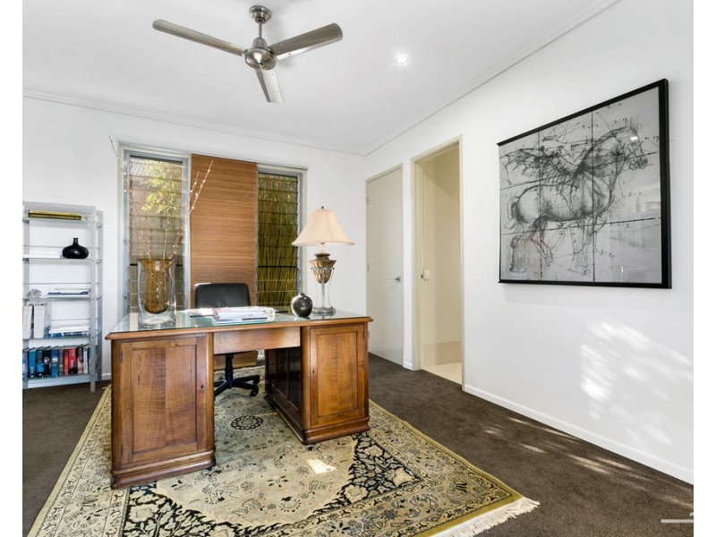 4 Lakeside Drive, Peregian Springs QLD 4573