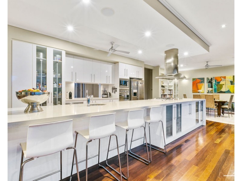 4 Lakeside Drive, Peregian Springs QLD 4573