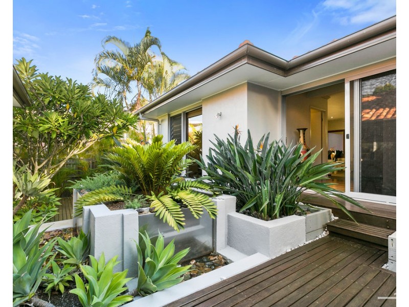 4 Lakeside Drive, Peregian Springs QLD 4573