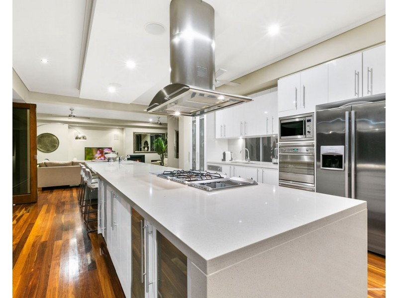 4 Lakeside Drive, Peregian Springs QLD 4573