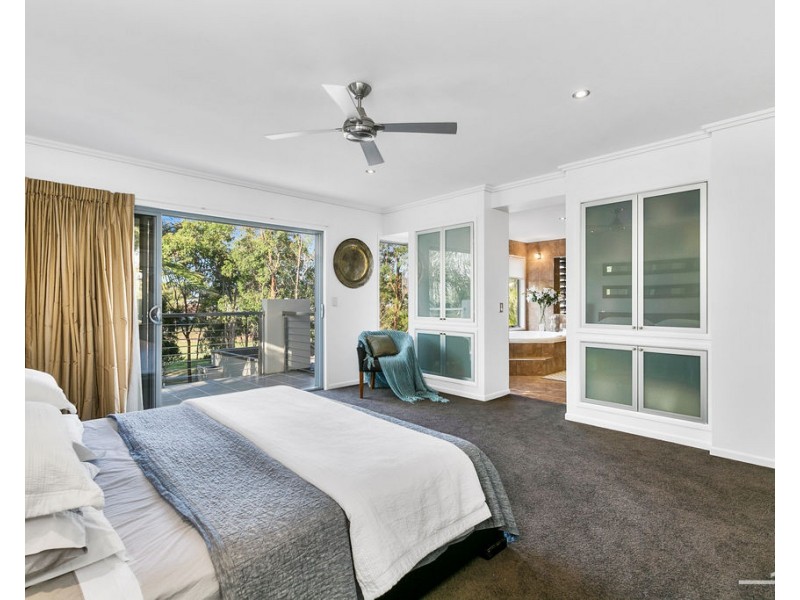 4 Lakeside Drive, Peregian Springs QLD 4573