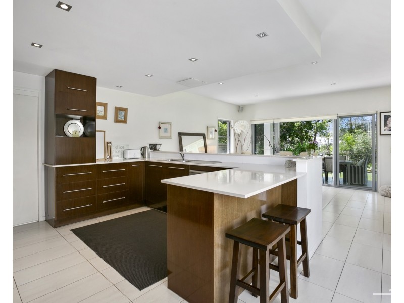 10 Greenside Court, Peregian Springs QLD 4573