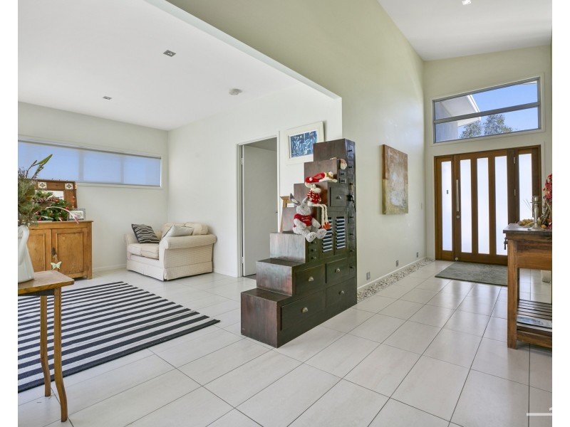 10 Greenside Court, Peregian Springs QLD 4573