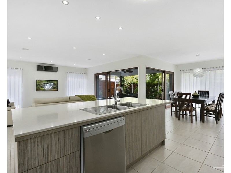 6 Stringybark Place, Peregian Springs QLD 4573