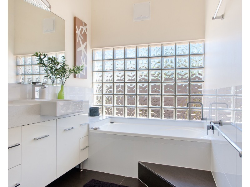 15 Webb Road, Sunshine Beach QLD 4567