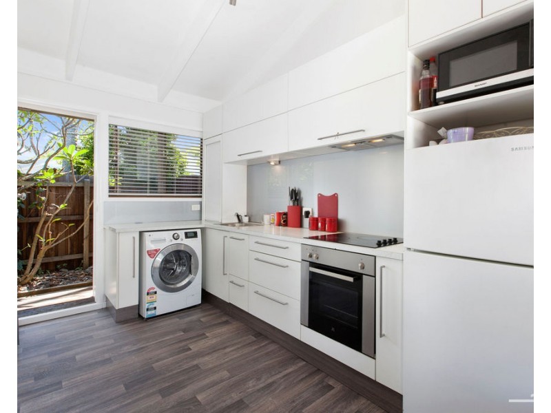 2/4 Oceania Crescent, Sunshine Beach QLD 4567