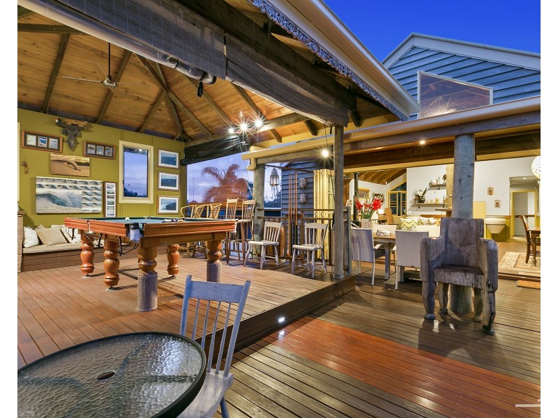 9 Oak Street, Sunshine Beach QLD 4567