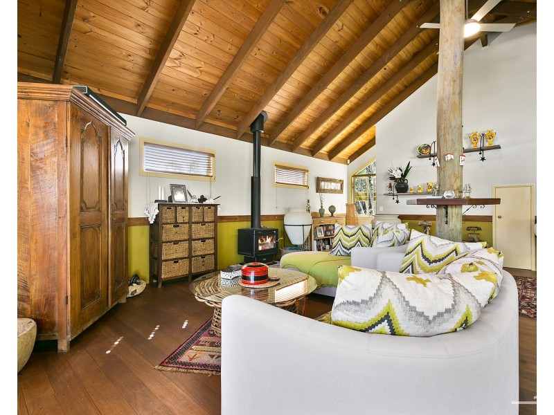 9 Oak Street, Sunshine Beach QLD 4567