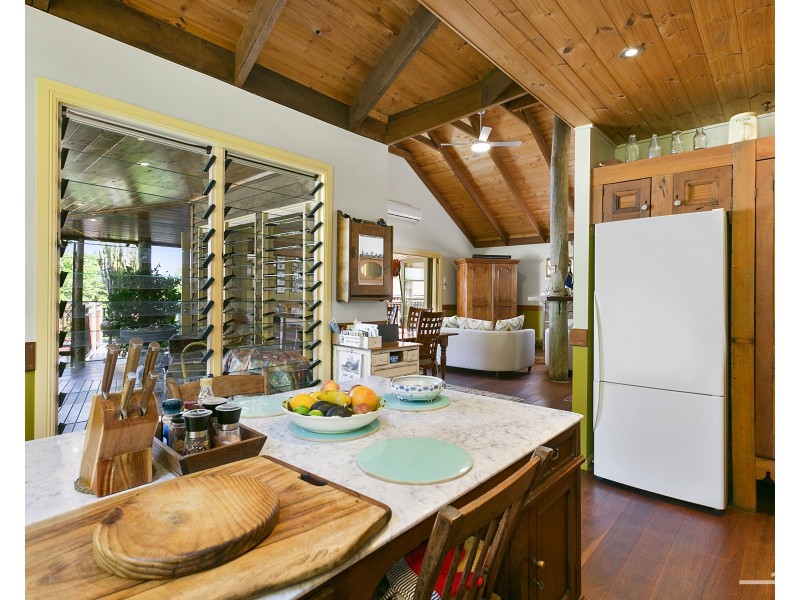 9 Oak Street, Sunshine Beach QLD 4567