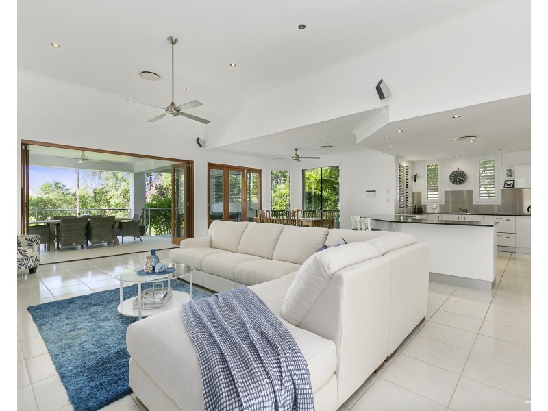 8 Lakeside Drive, Peregian Springs QLD 4573