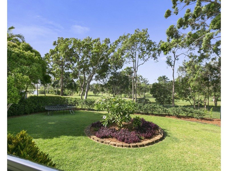 8 Lakeside Drive, Peregian Springs QLD 4573
