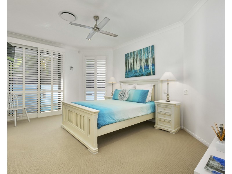 8 Lakeside Drive, Peregian Springs QLD 4573