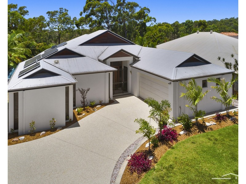 8 Lakeside Drive, Peregian Springs QLD 4573