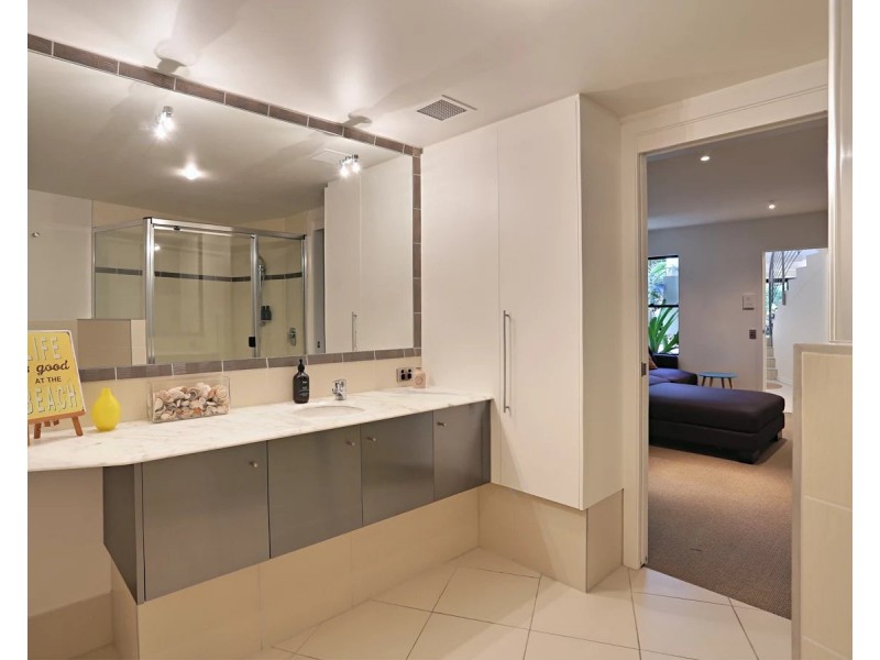 19 Ross Crescent, Sunshine Beach QLD 4567