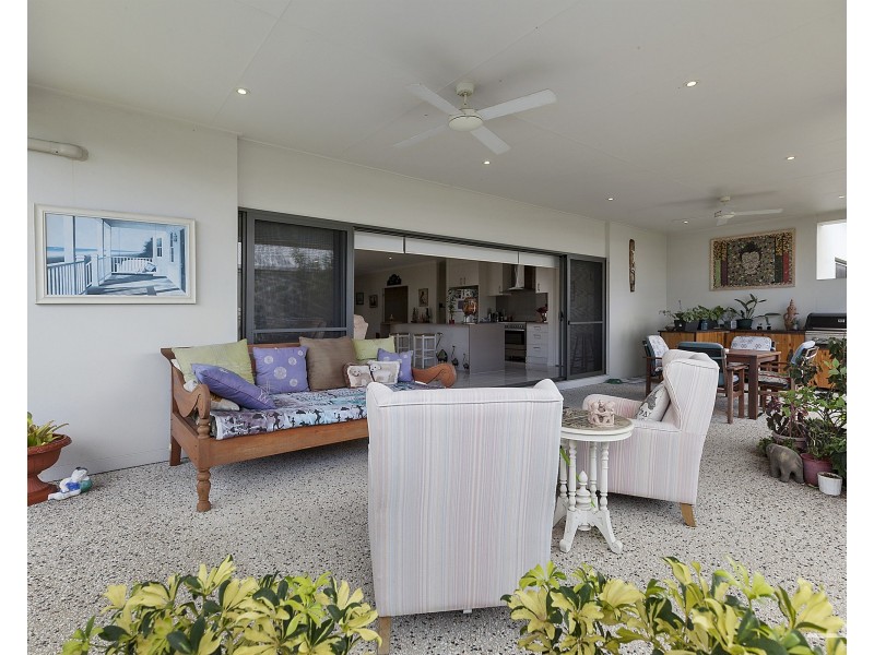 15 Oakbridge Way, Peregian Springs QLD 4573