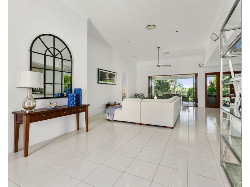 8 Lakeside Drive, Peregian Springs QLD 4573