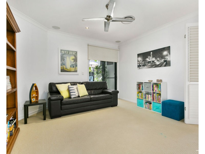 8 Lakeside Drive, Peregian Springs QLD 4573