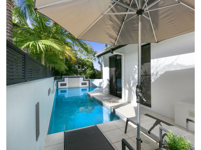 8 Lakeside Drive, Peregian Springs QLD 4573