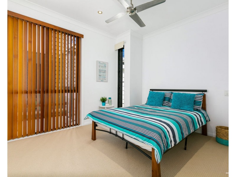 8 Lakeside Drive, Peregian Springs QLD 4573