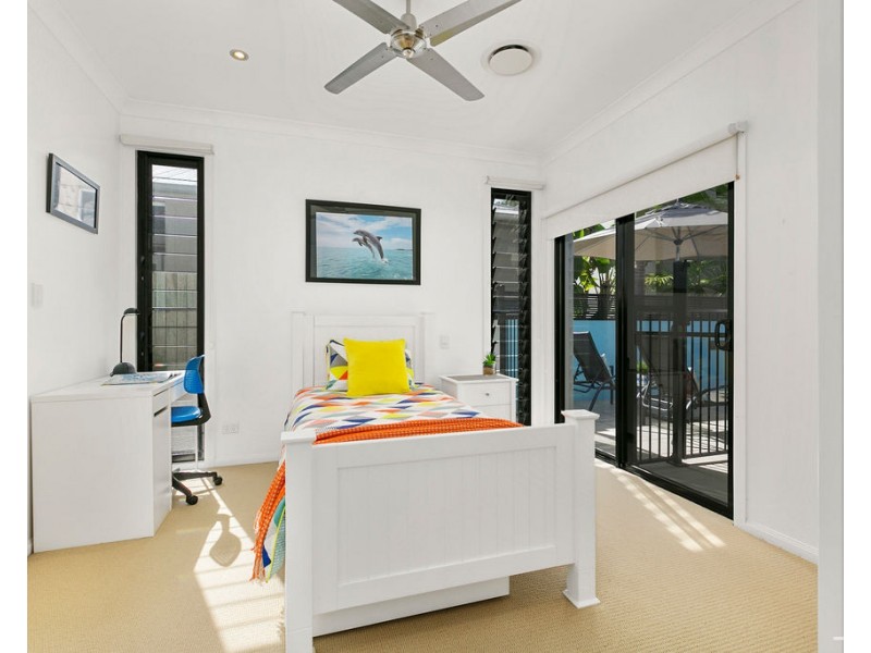 8 Lakeside Drive, Peregian Springs QLD 4573