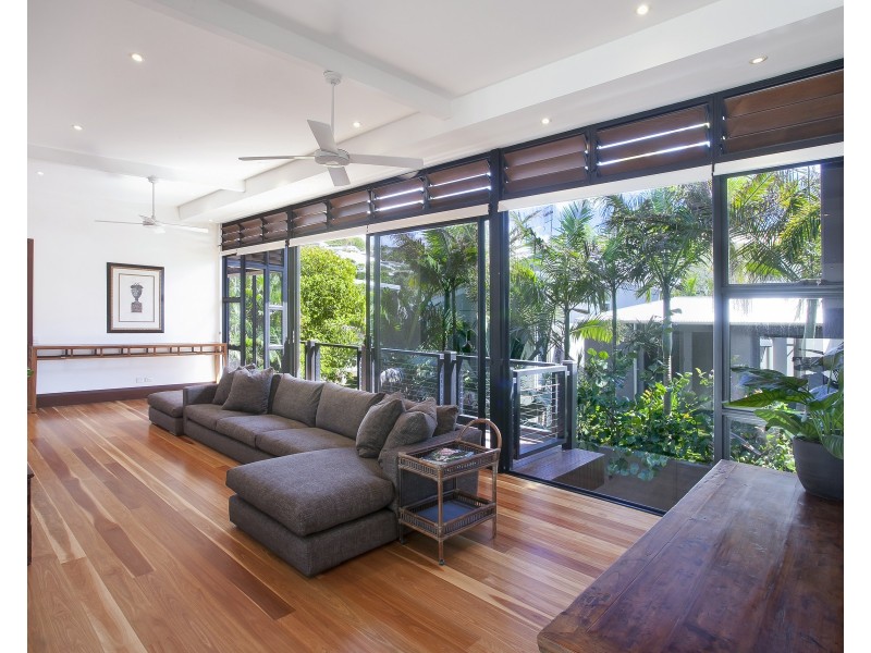 27 The Esplanade, Sunshine Beach QLD 4567