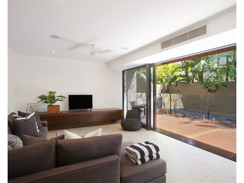 27 The Esplanade, Sunshine Beach QLD 4567