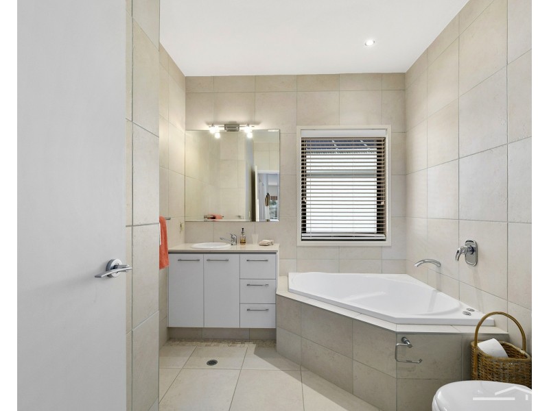 50/115 Peregian Springs Drive, Peregian Springs QLD 4573