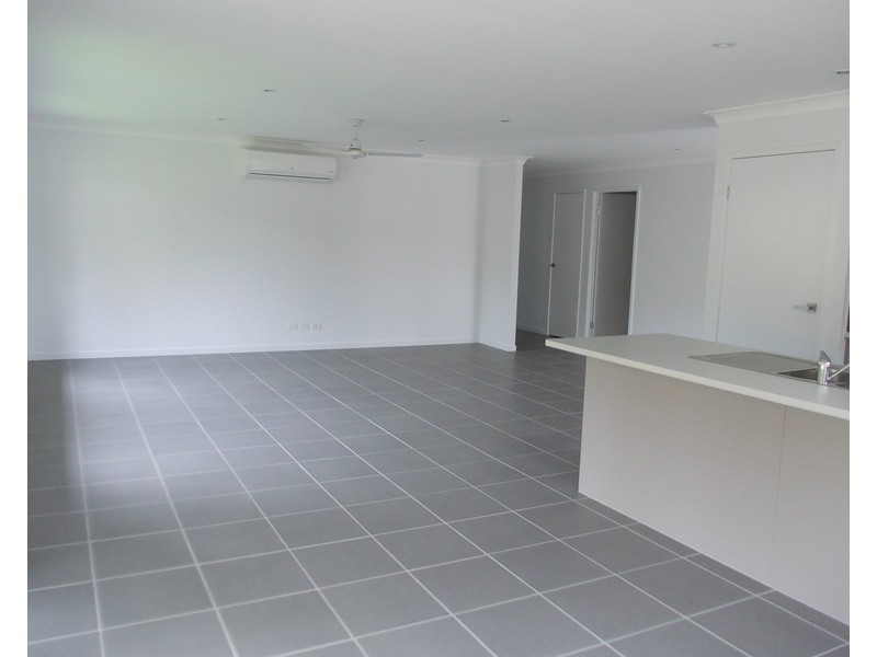 1/2 Pandorea Court, Noosaville QLD 4566