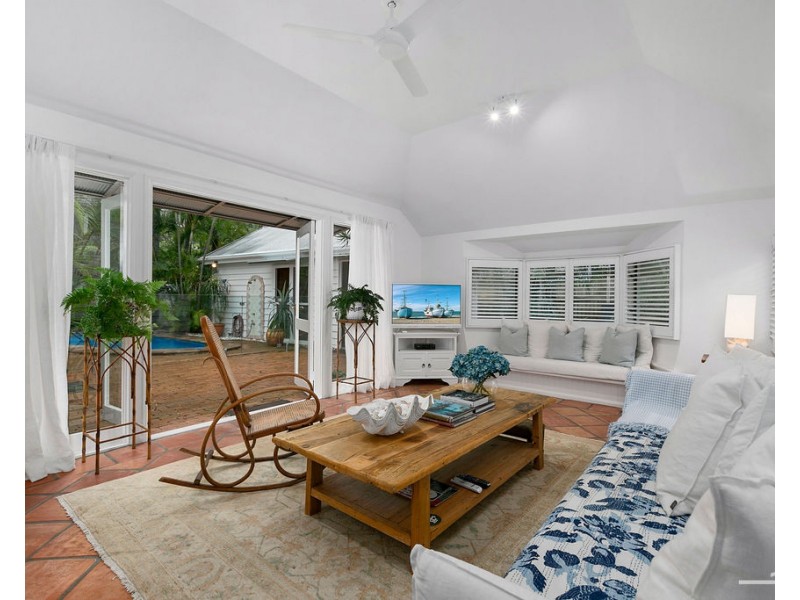 8 Duke Street, Sunshine Beach QLD 4567