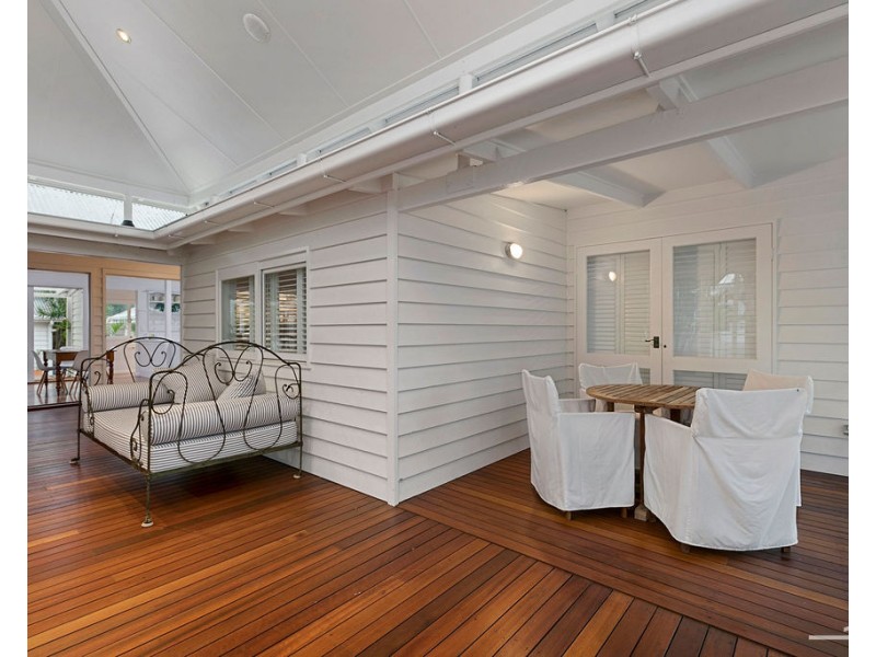 8 Duke Street, Sunshine Beach QLD 4567