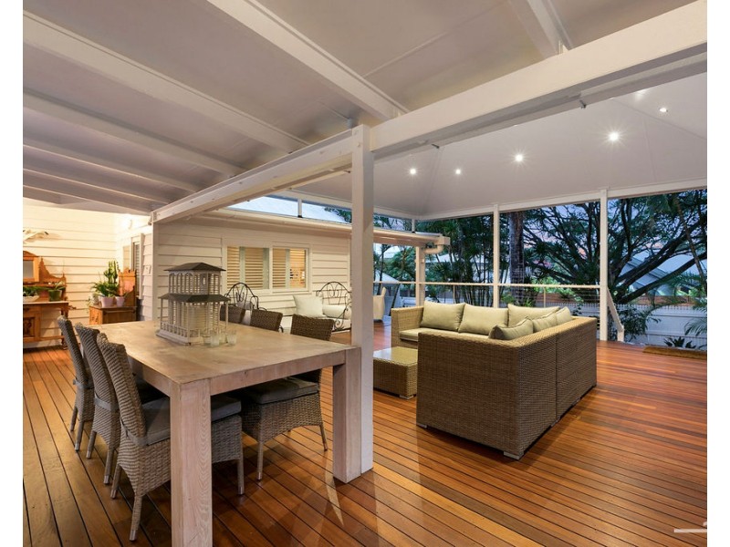8 Duke Street, Sunshine Beach QLD 4567