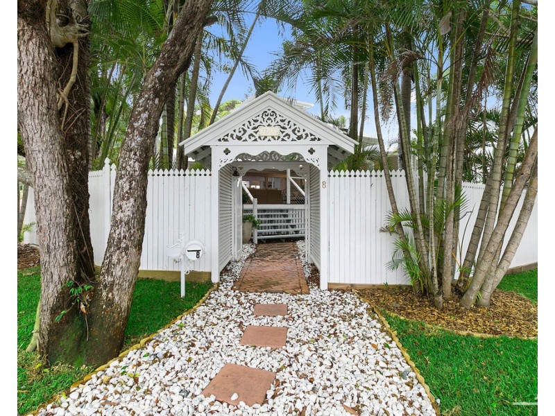 8 Duke Street, Sunshine Beach QLD 4567