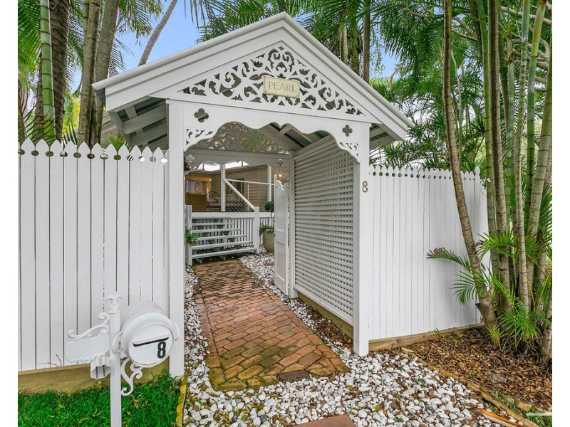 8 Duke Street, Sunshine Beach QLD 4567
