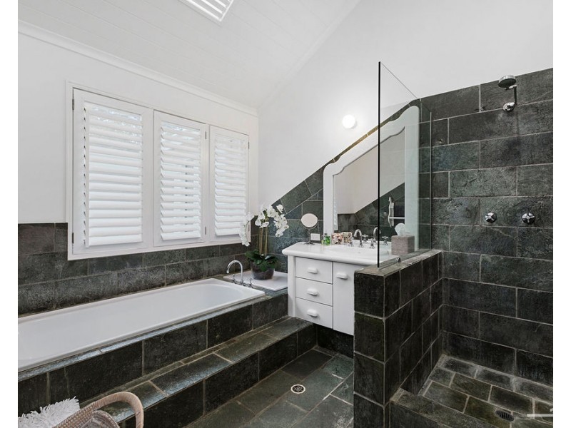 8 Duke Street, Sunshine Beach QLD 4567