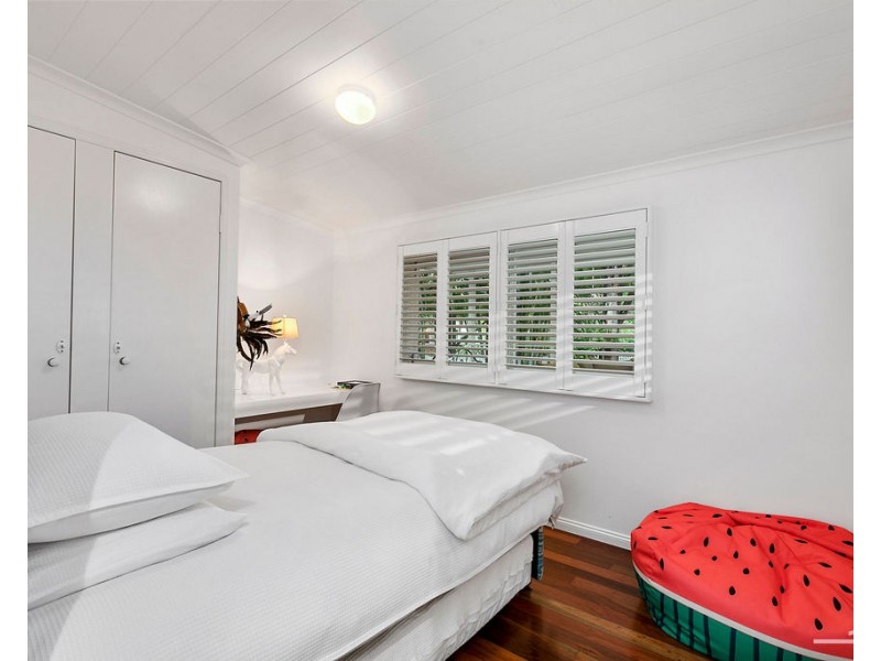 8 Duke Street, Sunshine Beach QLD 4567