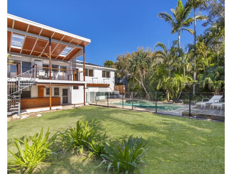 20 Ray Street, Sunshine Beach QLD 4567