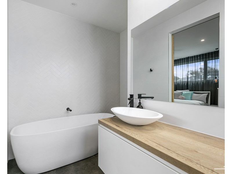 43 Kestrel Crescent, Peregian Beach QLD 4573