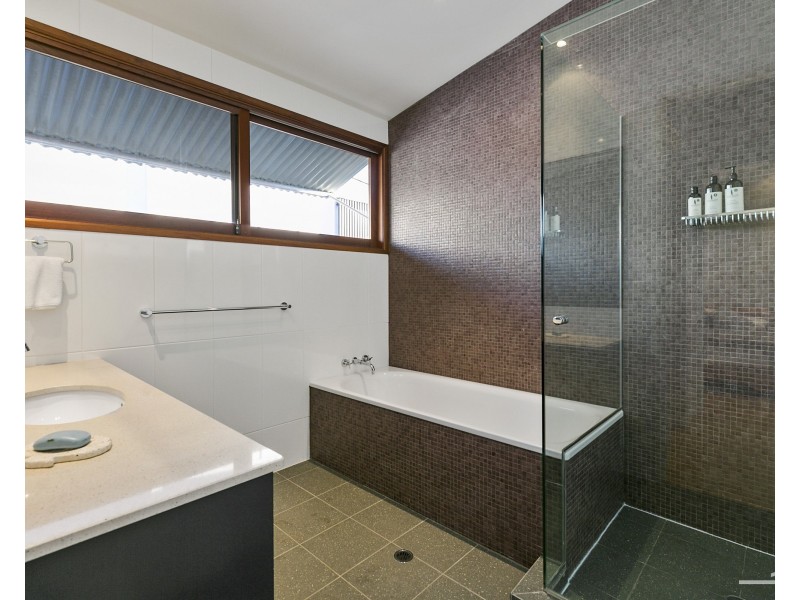 10 Plover Street, Peregian Beach QLD 4573