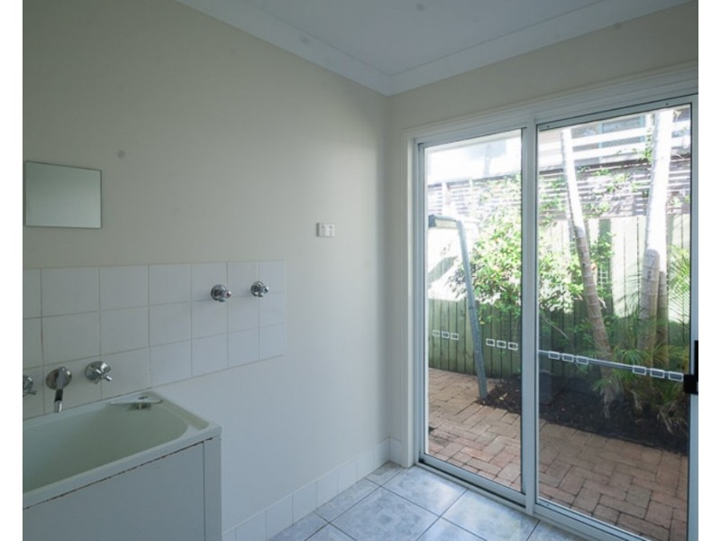 16 Oceania Crescent, Sunshine Beach QLD 4567